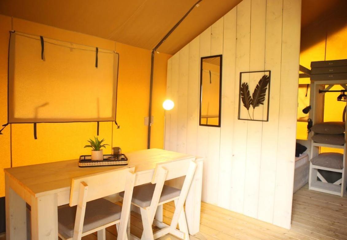 Lodgetent *